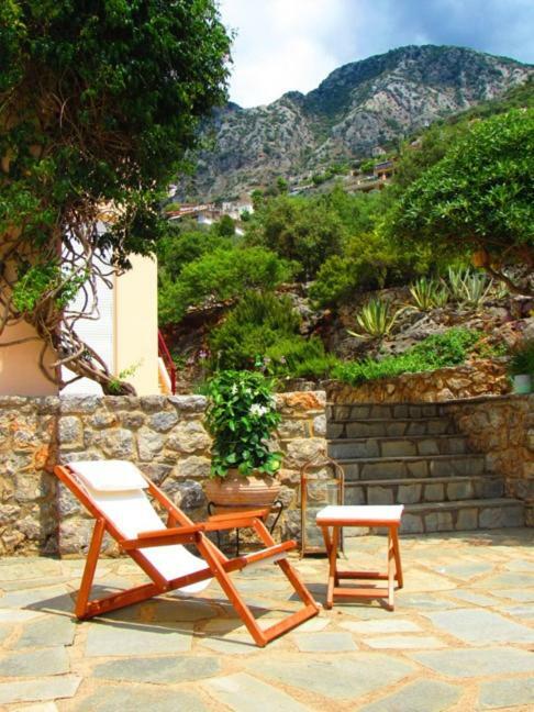 Apartamento Aloe Meli Kalamata Exterior foto